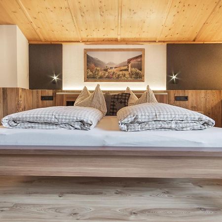 Stubaier Bauern Appartement Telfes im Stubai Exterior foto